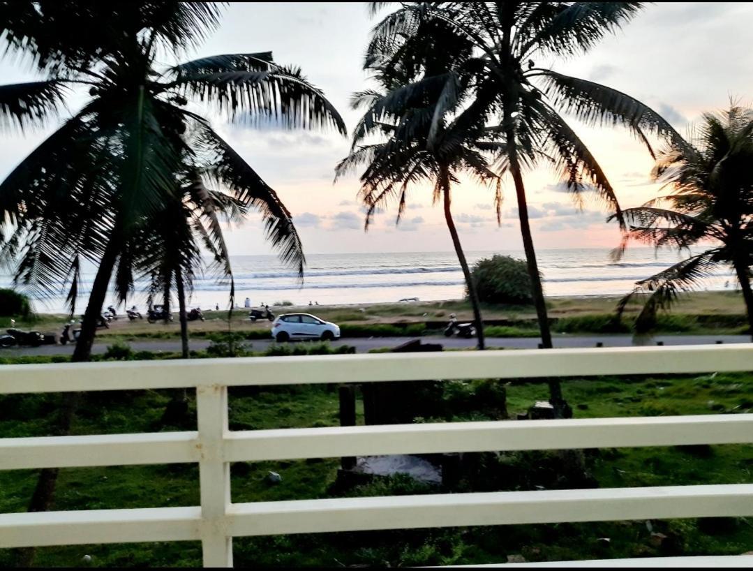 Corniche Beach Resort Mulappilangād Exterior photo